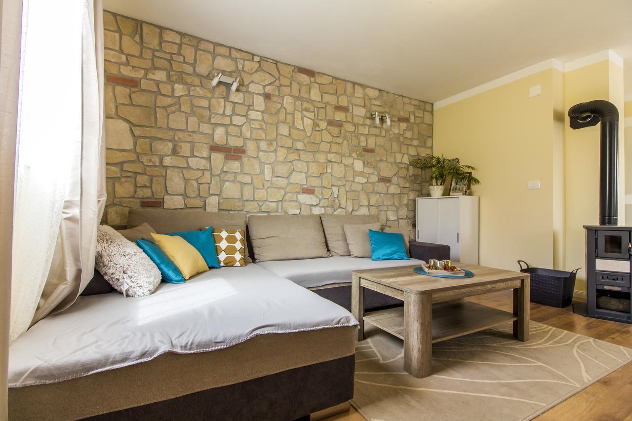 דירות PUY Apartman Maxim מראה חיצוני תמונה