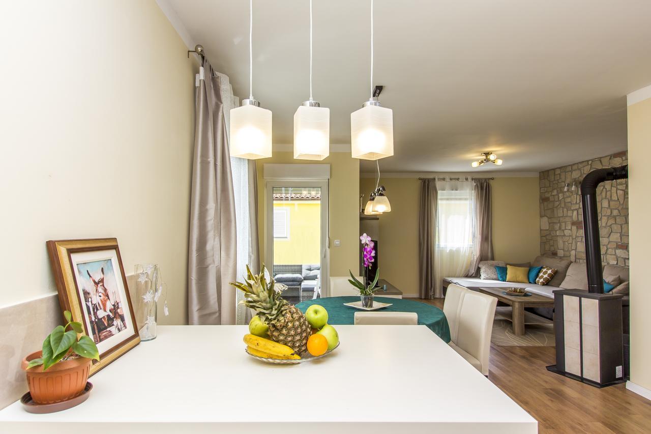 דירות PUY Apartman Maxim מראה חיצוני תמונה